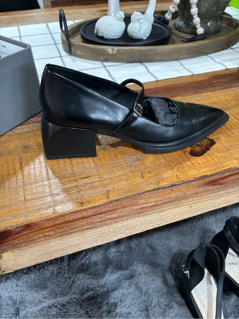 Vagabond Black Pointed Mary Jane Block Heel